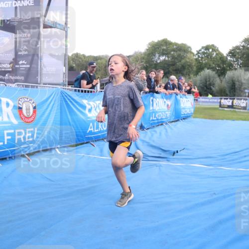 25.08.2024 - Elbe Triathlon Hamburg H.Heesch http://msf.ph/oto/6883575 25.08.2024 13:00:55 Ziel 1822 meine-sportfotos.de