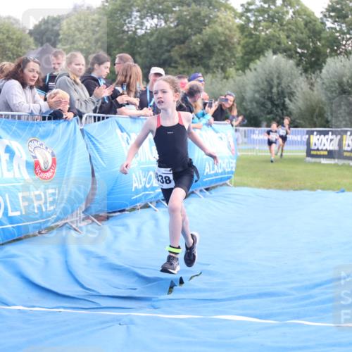 25.08.2024 - Elbe Triathlon Hamburg H.Heesch http://msf.ph/oto/6883580 25.08.2024 13:01:10 Ziel 1799, 1827, 1838, 1839 meine-sportfotos.de