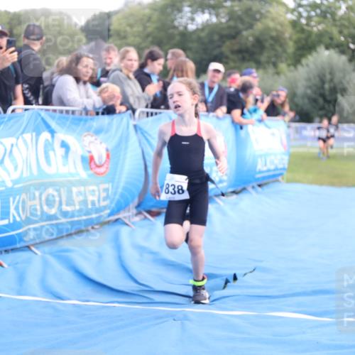 25.08.2024 - Elbe Triathlon Hamburg H.Heesch http://msf.ph/oto/6883584 25.08.2024 13:01:10 Ziel 1799, 1827, 1838, 1839 meine-sportfotos.de