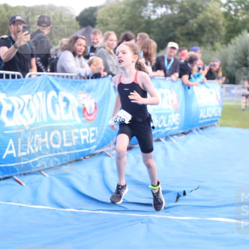 25.08.2024 - Elbe Triathlon Hamburg H.Heesch http://msf.ph/oto/6883586 25.08.2024 13:01:10 Ziel 1799, 1827, 1838, 1839 meine-sportfotos.de