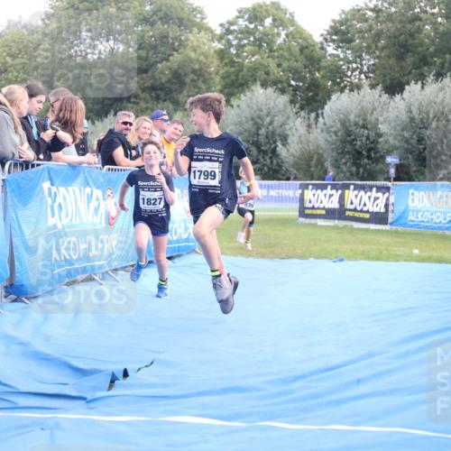 25.08.2024 - Elbe Triathlon Hamburg H.Heesch http://msf.ph/oto/6883601 25.08.2024 13:01:15 Ziel 1799, 1827, 1838, 1839 meine-sportfotos.de