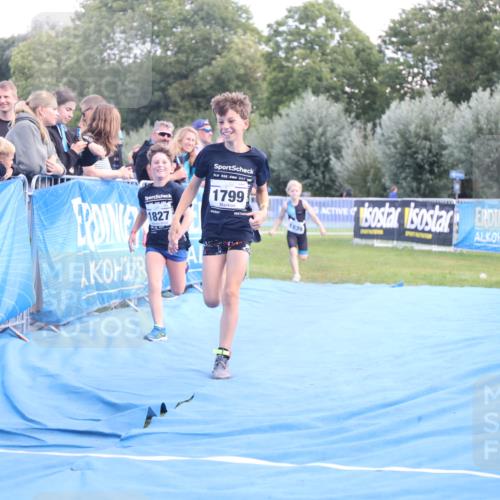 25.08.2024 - Elbe Triathlon Hamburg H.Heesch http://msf.ph/oto/6883604 25.08.2024 13:01:15 Ziel 1799, 1827, 1838, 1839 meine-sportfotos.de