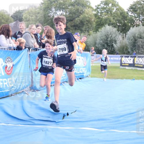 25.08.2024 - Elbe Triathlon Hamburg H.Heesch http://msf.ph/oto/6883610 25.08.2024 13:01:15 Ziel 1799, 1827, 1838, 1839 meine-sportfotos.de