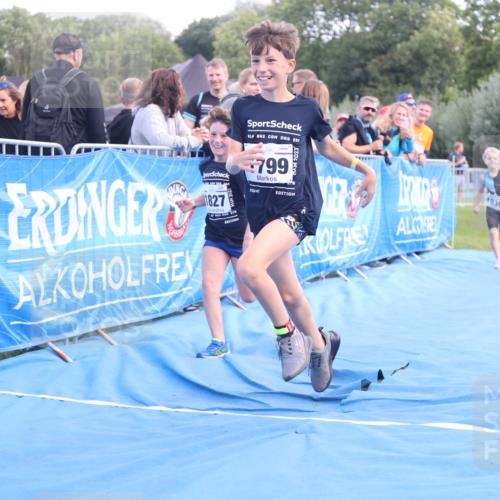 25.08.2024 - Elbe Triathlon Hamburg H.Heesch http://msf.ph/oto/6883615 25.08.2024 13:01:16 Ziel 1799, 1827, 1838, 1839 meine-sportfotos.de