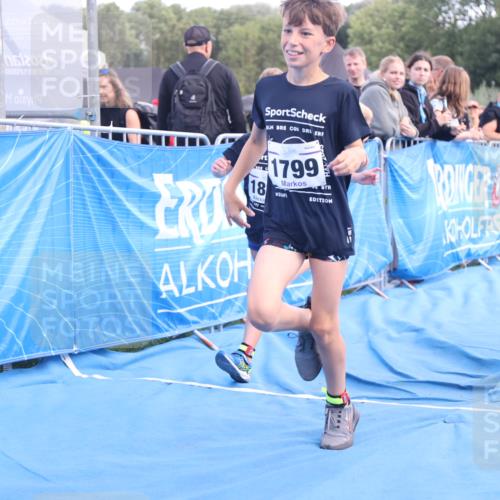 25.08.2024 - Elbe Triathlon Hamburg H.Heesch http://msf.ph/oto/6883620 25.08.2024 13:01:16 Ziel 1799, 1827, 1838, 1839 meine-sportfotos.de