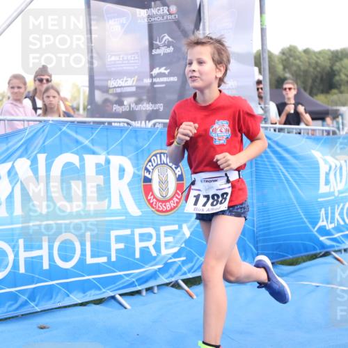 25.08.2024 - Elbe Triathlon Hamburg H.Heesch http://msf.ph/oto/6883701 25.08.2024 13:02:21 Ziel 1788 meine-sportfotos.de