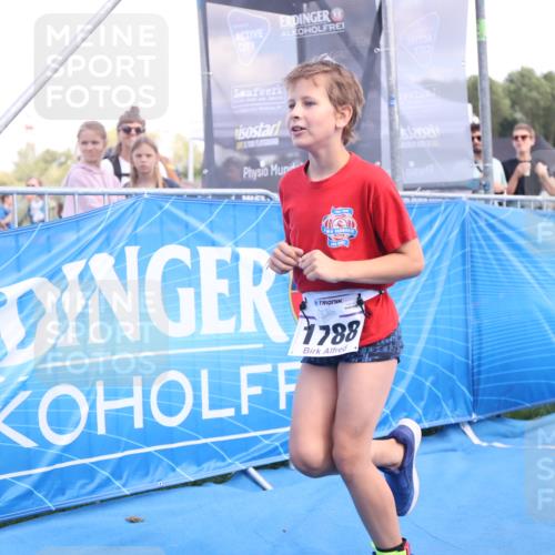 25.08.2024 - Elbe Triathlon Hamburg H.Heesch http://msf.ph/oto/6883703 25.08.2024 13:02:21 Ziel 1788 meine-sportfotos.de