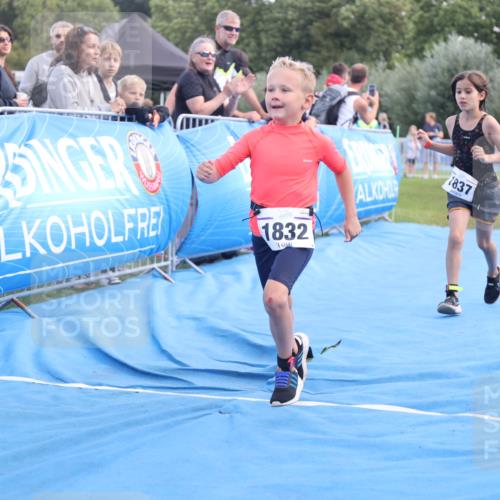 25.08.2024 - Elbe Triathlon Hamburg H.Heesch http://msf.ph/oto/6883751 25.08.2024 13:03:11 Ziel 1824, 1832, 1837, 1842, 1852 meine-sportfotos.de