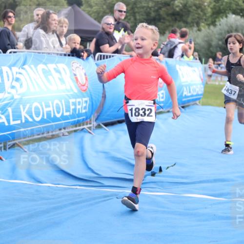 25.08.2024 - Elbe Triathlon Hamburg H.Heesch http://msf.ph/oto/6883752 25.08.2024 13:03:11 Ziel 1824, 1832, 1837, 1842, 1852 meine-sportfotos.de