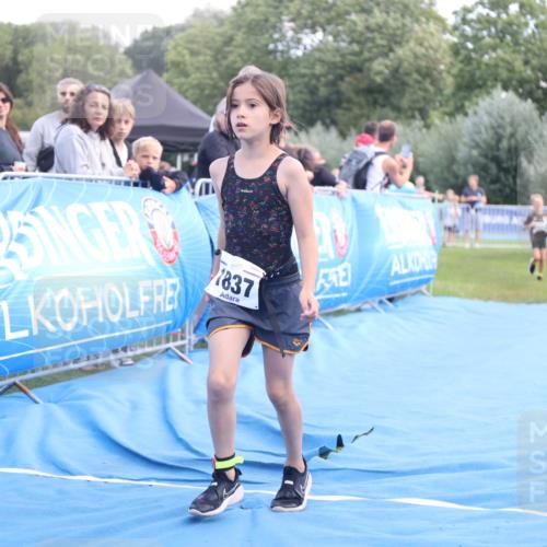 25.08.2024 - Elbe Triathlon Hamburg H.Heesch http://msf.ph/oto/6883763 25.08.2024 13:03:12 Ziel 1824, 1832, 1837, 1842 meine-sportfotos.de