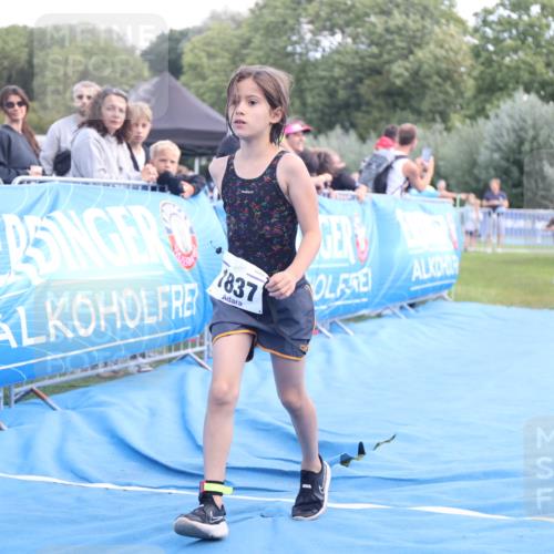 25.08.2024 - Elbe Triathlon Hamburg H.Heesch http://msf.ph/oto/6883764 25.08.2024 13:03:12 Ziel 1824, 1832, 1837, 1842 meine-sportfotos.de