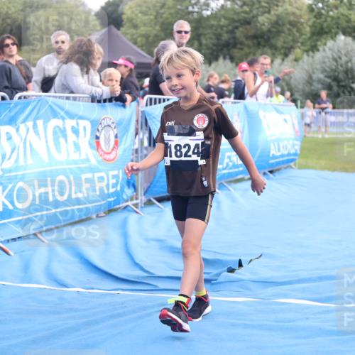 25.08.2024 - Elbe Triathlon Hamburg H.Heesch http://msf.ph/oto/6883789 25.08.2024 13:03:20 Ziel 1824 meine-sportfotos.de