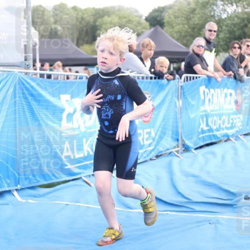 25.08.2024 - Elbe Triathlon Hamburg H.Heesch http://msf.ph/oto/6883804 25.08.2024 13:03:44 Ziel 1844, 1854 meine-sportfotos.de