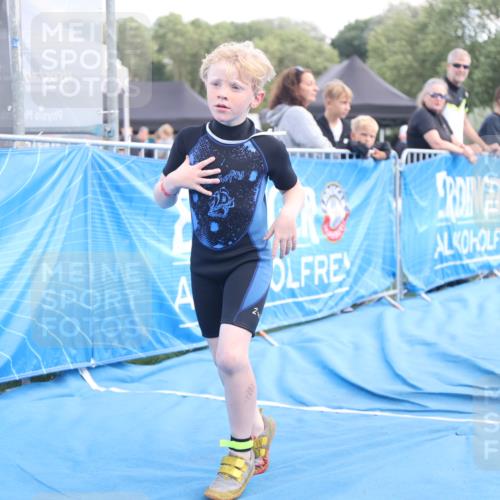 25.08.2024 - Elbe Triathlon Hamburg H.Heesch http://msf.ph/oto/6883807 25.08.2024 13:03:44 Ziel 1844, 1854 meine-sportfotos.de
