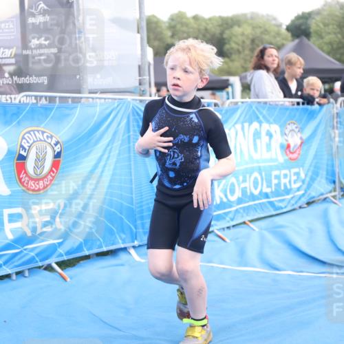 25.08.2024 - Elbe Triathlon Hamburg H.Heesch http://msf.ph/oto/6883811 25.08.2024 13:03:44 Ziel 1844, 1854 meine-sportfotos.de