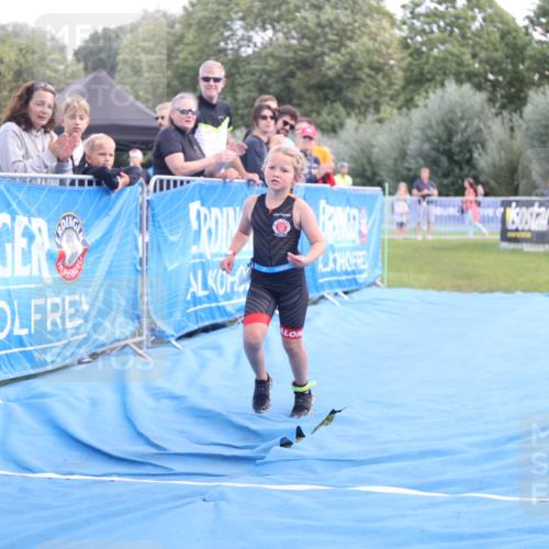 25.08.2024 - Elbe Triathlon Hamburg H.Heesch http://msf.ph/oto/6883817 25.08.2024 13:03:51 Ziel 1844 meine-sportfotos.de