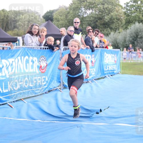 25.08.2024 - Elbe Triathlon Hamburg H.Heesch http://msf.ph/oto/6883824 25.08.2024 13:03:52 Ziel 1844 meine-sportfotos.de