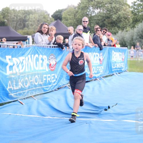 25.08.2024 - Elbe Triathlon Hamburg H.Heesch http://msf.ph/oto/6883826 25.08.2024 13:03:52 Ziel 1844 meine-sportfotos.de