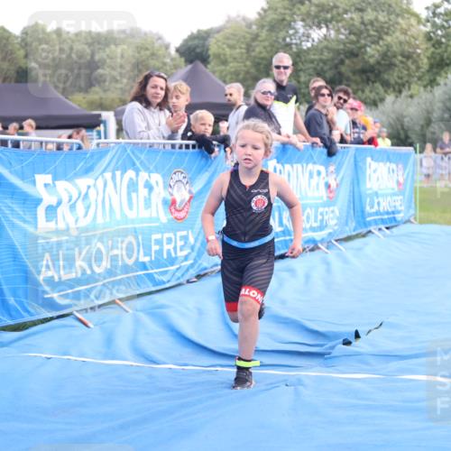 25.08.2024 - Elbe Triathlon Hamburg H.Heesch http://msf.ph/oto/6883827 25.08.2024 13:03:52 Ziel 1844 meine-sportfotos.de