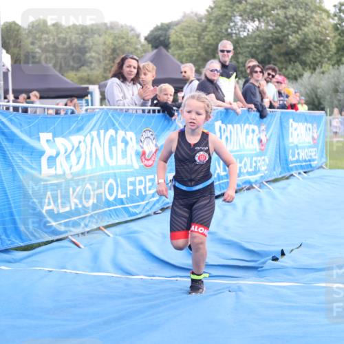 25.08.2024 - Elbe Triathlon Hamburg H.Heesch http://msf.ph/oto/6883828 25.08.2024 13:03:52 Ziel 1844 meine-sportfotos.de