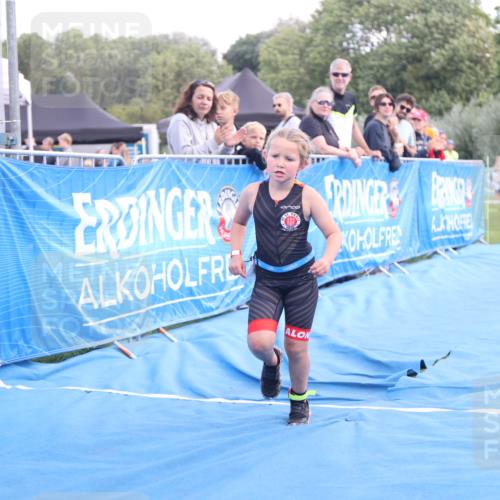 25.08.2024 - Elbe Triathlon Hamburg H.Heesch http://msf.ph/oto/6883829 25.08.2024 13:03:52 Ziel 1844 meine-sportfotos.de