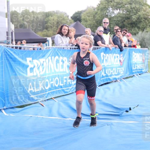 25.08.2024 - Elbe Triathlon Hamburg H.Heesch http://msf.ph/oto/6883830 25.08.2024 13:03:52 Ziel 1844 meine-sportfotos.de