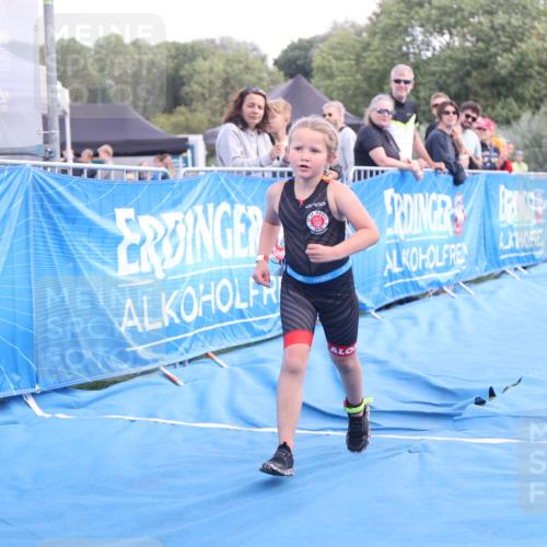 25.08.2024 - Elbe Triathlon Hamburg H.Heesch http://msf.ph/oto/6883831 25.08.2024 13:03:52 Ziel 1844 meine-sportfotos.de