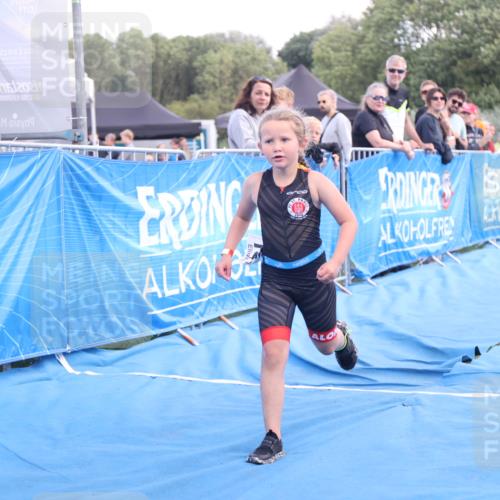 25.08.2024 - Elbe Triathlon Hamburg H.Heesch http://msf.ph/oto/6883833 25.08.2024 13:03:52 Ziel 1844 meine-sportfotos.de