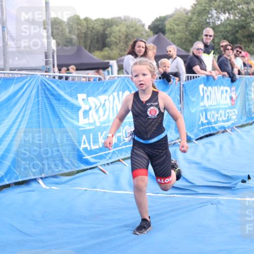 25.08.2024 - Elbe Triathlon Hamburg H.Heesch http://msf.ph/oto/6883834 25.08.2024 13:03:52 Ziel 1844 meine-sportfotos.de