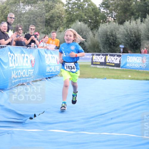 25.08.2024 - Elbe Triathlon Hamburg H.Heesch http://msf.ph/oto/6883844 25.08.2024 13:04:25 Ziel 1834 meine-sportfotos.de