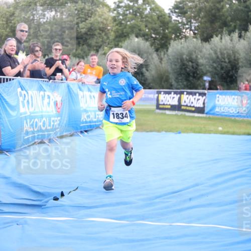 25.08.2024 - Elbe Triathlon Hamburg H.Heesch http://msf.ph/oto/6883845 25.08.2024 13:04:26 Ziel 1834 meine-sportfotos.de