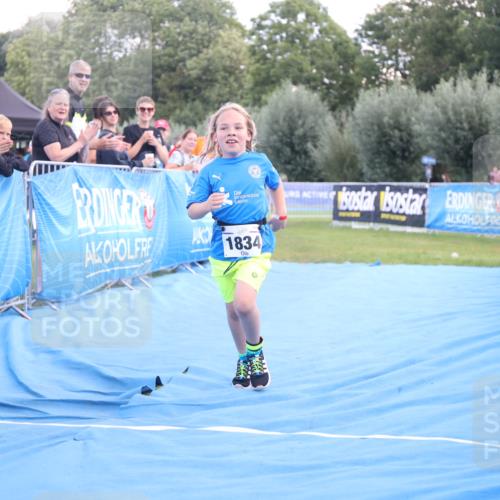 25.08.2024 - Elbe Triathlon Hamburg H.Heesch http://msf.ph/oto/6883849 25.08.2024 13:04:26 Ziel 1834 meine-sportfotos.de