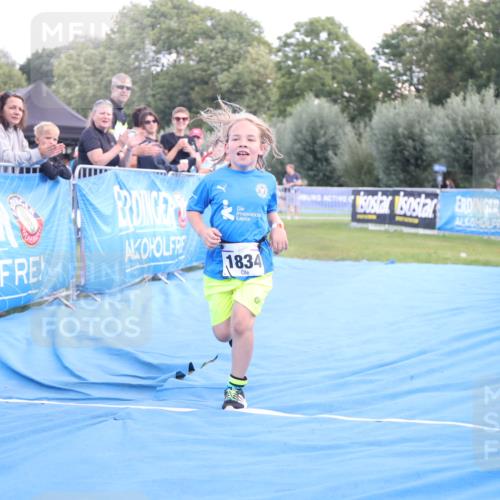 25.08.2024 - Elbe Triathlon Hamburg H.Heesch http://msf.ph/oto/6883853 25.08.2024 13:04:26 Ziel 1834 meine-sportfotos.de