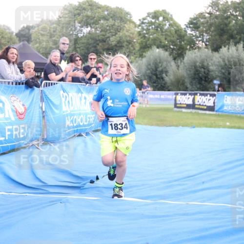 25.08.2024 - Elbe Triathlon Hamburg H.Heesch http://msf.ph/oto/6883854 25.08.2024 13:04:26 Ziel 1834 meine-sportfotos.de
