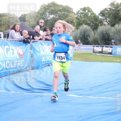 25.08.2024 - Elbe Triathlon Hamburg H.Heesch http://msf.ph/oto/6883857 25.08.2024 13:04:26 Ziel 1834 meine-sportfotos.de