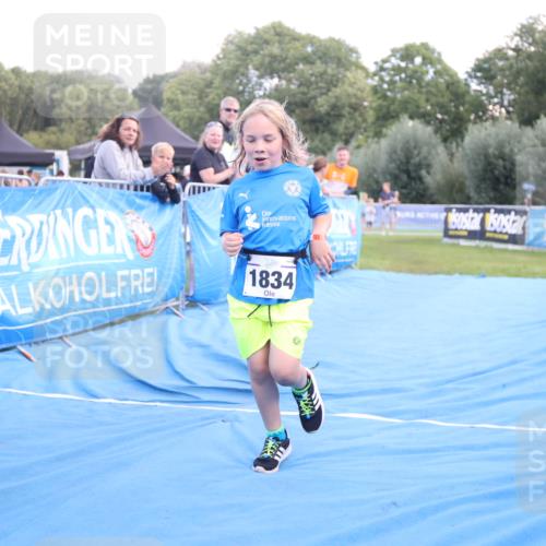 25.08.2024 - Elbe Triathlon Hamburg H.Heesch http://msf.ph/oto/6883861 25.08.2024 13:04:26 Ziel 1834 meine-sportfotos.de