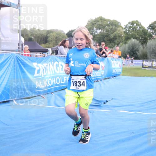 25.08.2024 - Elbe Triathlon Hamburg H.Heesch http://msf.ph/oto/6883868 25.08.2024 13:04:27 Ziel 1834 meine-sportfotos.de