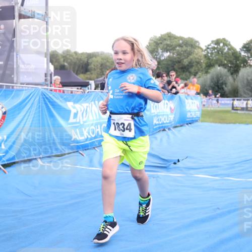 25.08.2024 - Elbe Triathlon Hamburg H.Heesch http://msf.ph/oto/6883870 25.08.2024 13:04:27 Ziel 1834 meine-sportfotos.de