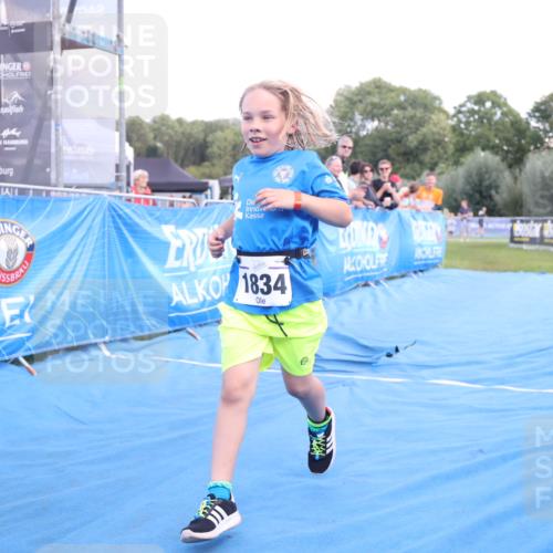 25.08.2024 - Elbe Triathlon Hamburg H.Heesch http://msf.ph/oto/6883871 25.08.2024 13:04:27 Ziel 1834 meine-sportfotos.de