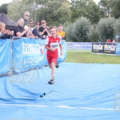 25.08.2024 - Elbe Triathlon Hamburg H.Heesch http://msf.ph/oto/6883884 25.08.2024 13:04:43 Ziel 1831 meine-sportfotos.de