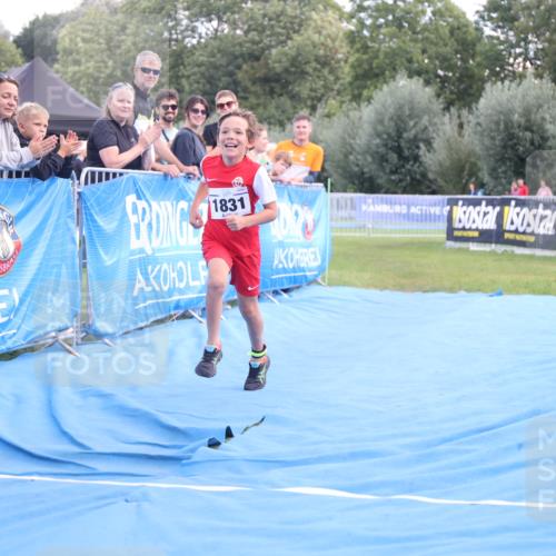 25.08.2024 - Elbe Triathlon Hamburg H.Heesch http://msf.ph/oto/6883888 25.08.2024 13:04:44 Ziel 1831 meine-sportfotos.de