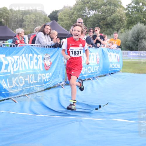 25.08.2024 - Elbe Triathlon Hamburg H.Heesch http://msf.ph/oto/6883898 25.08.2024 13:04:44 Ziel 1831 meine-sportfotos.de