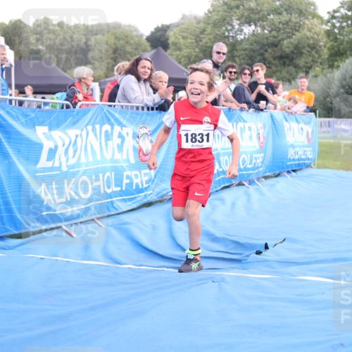25.08.2024 - Elbe Triathlon Hamburg H.Heesch http://msf.ph/oto/6883900 25.08.2024 13:04:44 Ziel 1831 meine-sportfotos.de