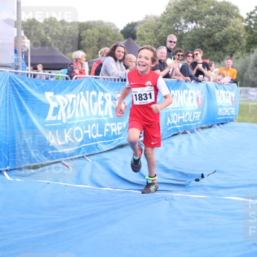 25.08.2024 - Elbe Triathlon Hamburg H.Heesch http://msf.ph/oto/6883902 25.08.2024 13:04:44 Ziel 1831 meine-sportfotos.de