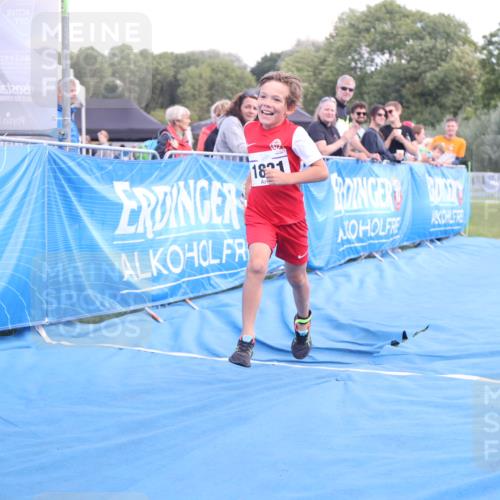 25.08.2024 - Elbe Triathlon Hamburg H.Heesch http://msf.ph/oto/6883904 25.08.2024 13:04:44 Ziel 1831 meine-sportfotos.de
