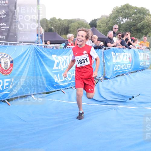 25.08.2024 - Elbe Triathlon Hamburg H.Heesch http://msf.ph/oto/6883908 25.08.2024 13:04:45 Ziel 1831 meine-sportfotos.de
