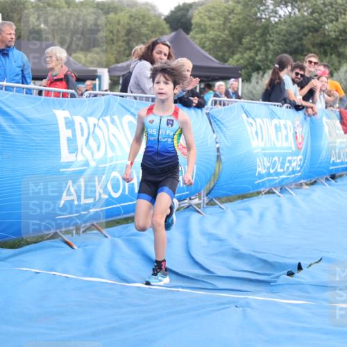 25.08.2024 - Elbe Triathlon Hamburg H.Heesch http://msf.ph/oto/6883920 25.08.2024 13:05:11 Ziel 1841 meine-sportfotos.de