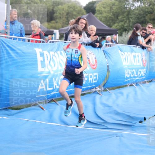 25.08.2024 - Elbe Triathlon Hamburg H.Heesch http://msf.ph/oto/6883922 25.08.2024 13:05:11 Ziel 1841 meine-sportfotos.de