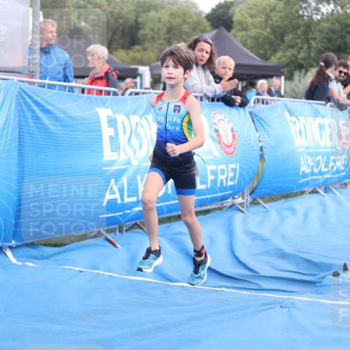 25.08.2024 - Elbe Triathlon Hamburg H.Heesch http://msf.ph/oto/6883923 25.08.2024 13:05:11 Ziel 1841 meine-sportfotos.de