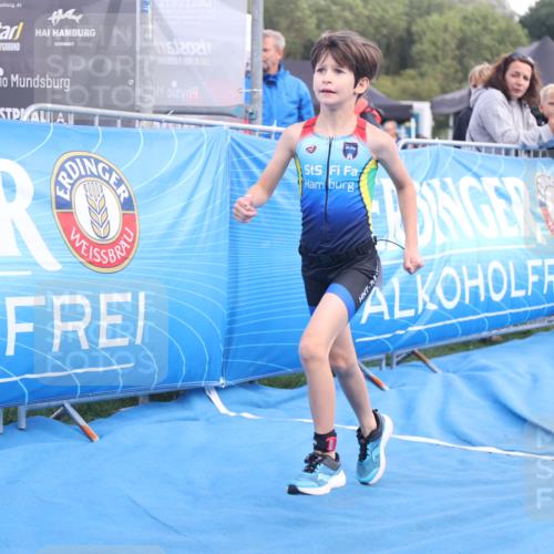 25.08.2024 - Elbe Triathlon Hamburg H.Heesch http://msf.ph/oto/6883930 25.08.2024 13:05:12 Ziel 1841 meine-sportfotos.de